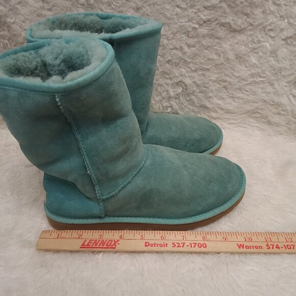 UGG Classic Short II Women Boots Size 8 - Picture 3 of 7